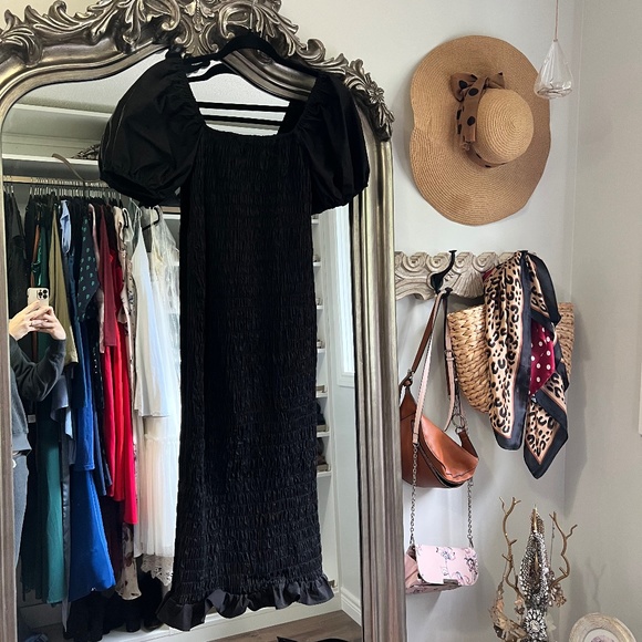 Lulus Black Smock Dress - never worn - Picture 1 of 3